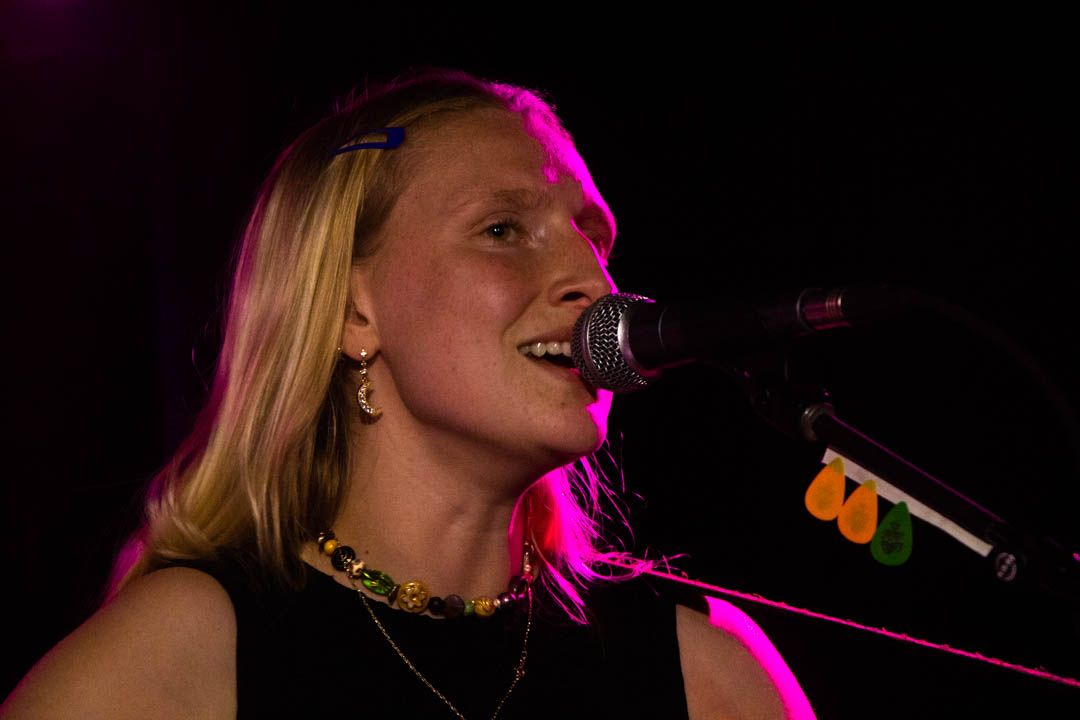 Billie Marten performing